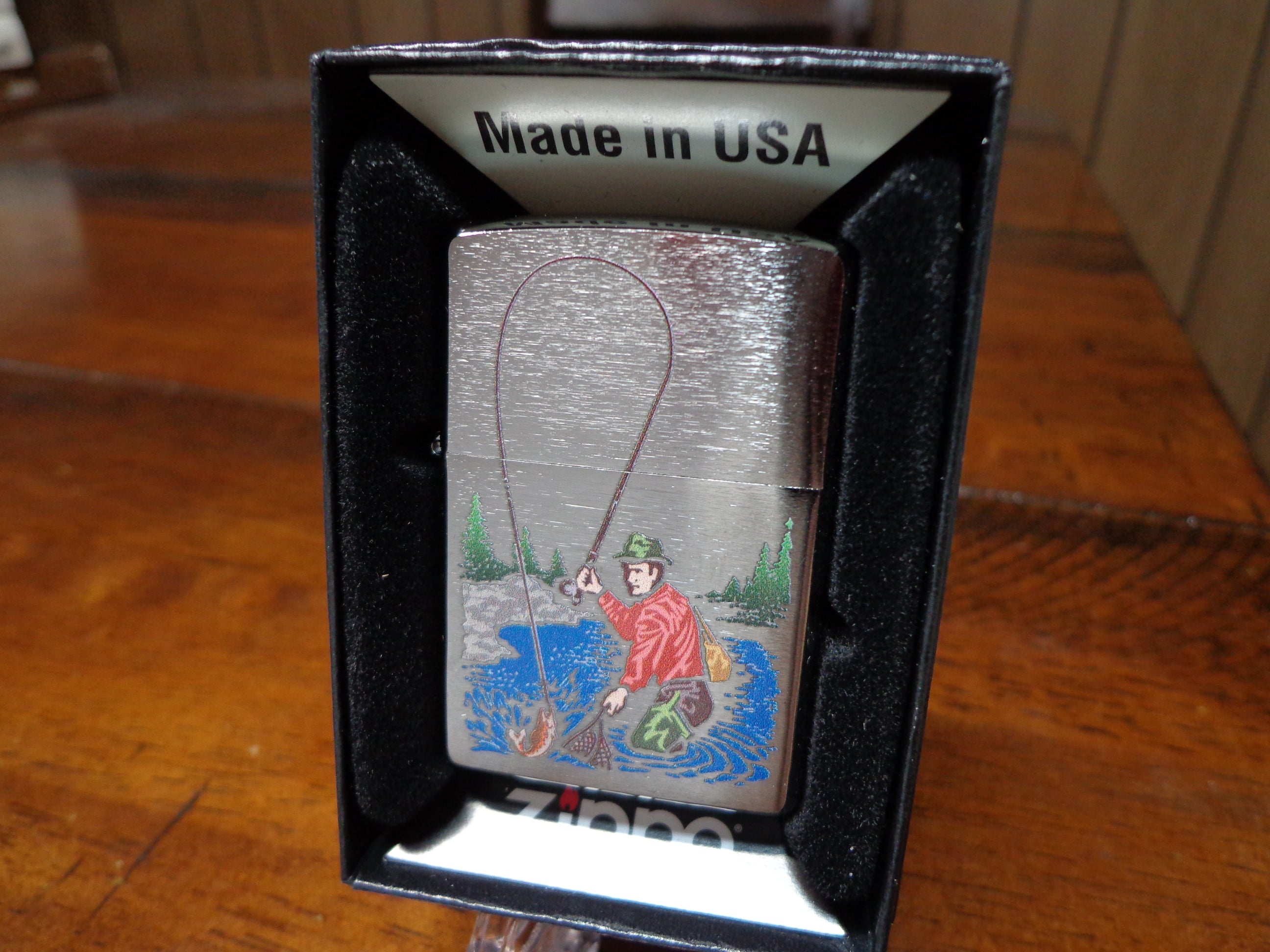 FLY FISHERMAN SPORTS SERIES TROUT FISH ZIPPO LIGHTER