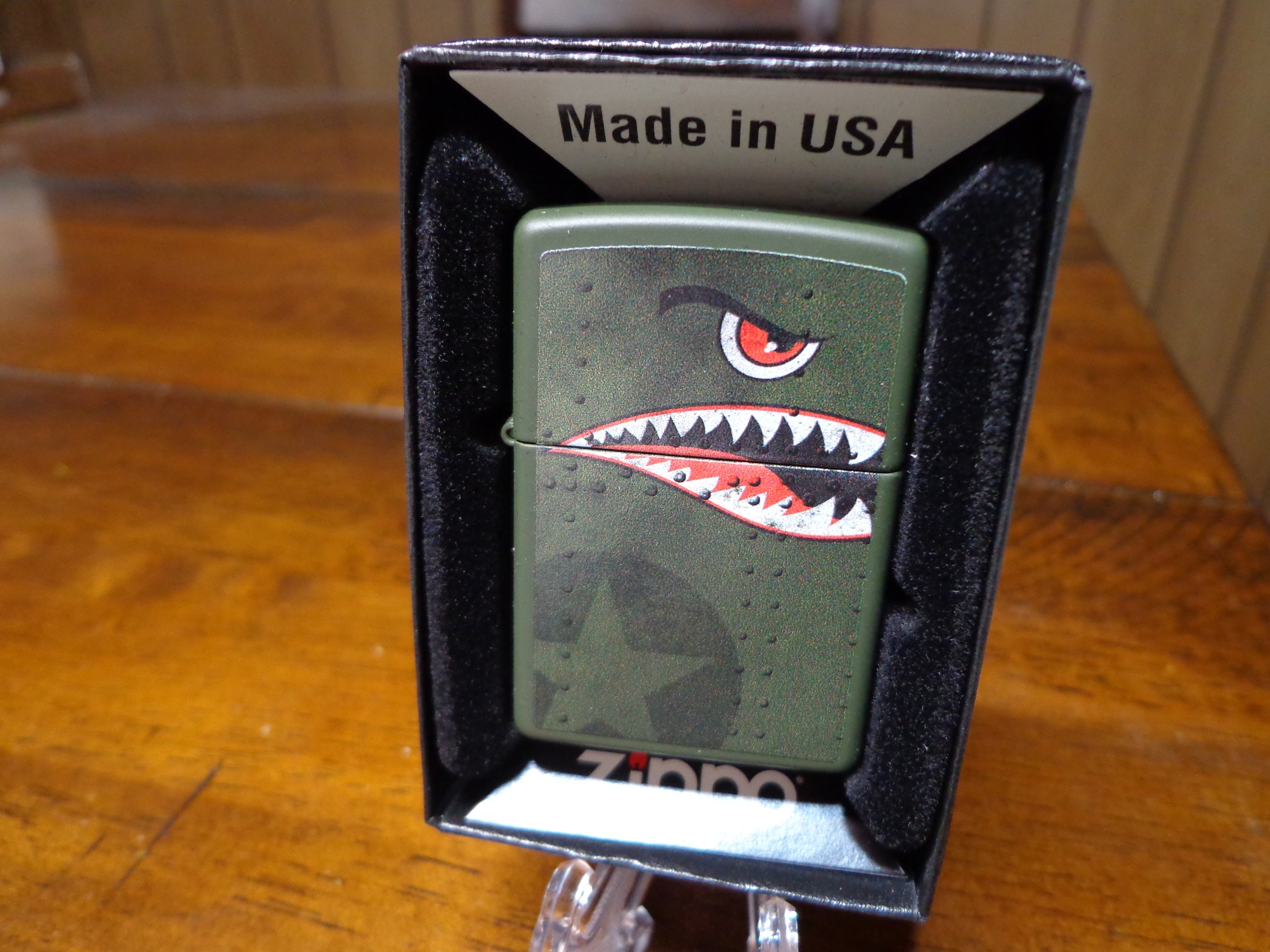 NOSE ART WWII AIRPLANE ANGRY SHARK FACE ZIPPO LIGHTER